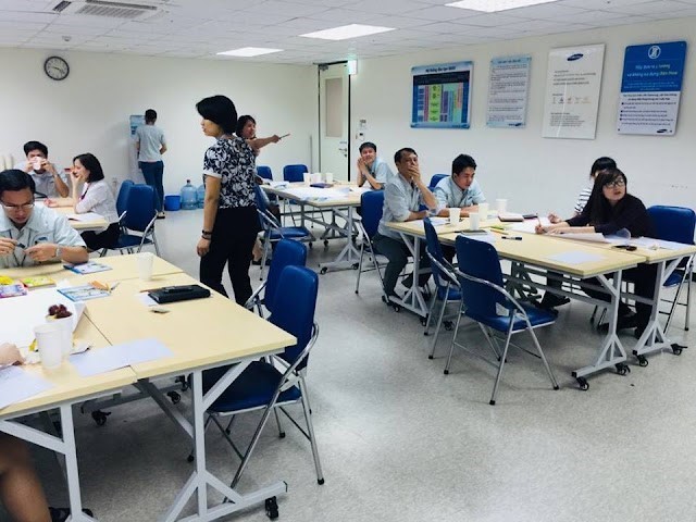 ​Các học viên thảo luận bài tập nhóm