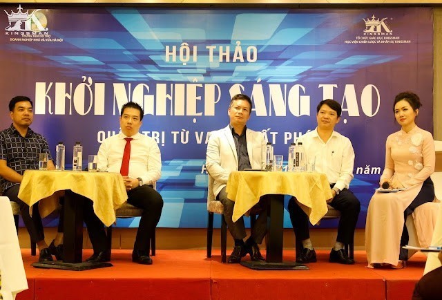 ​Các diễn giả lắng nghe câu hỏi của khách mời tại Hội thảo