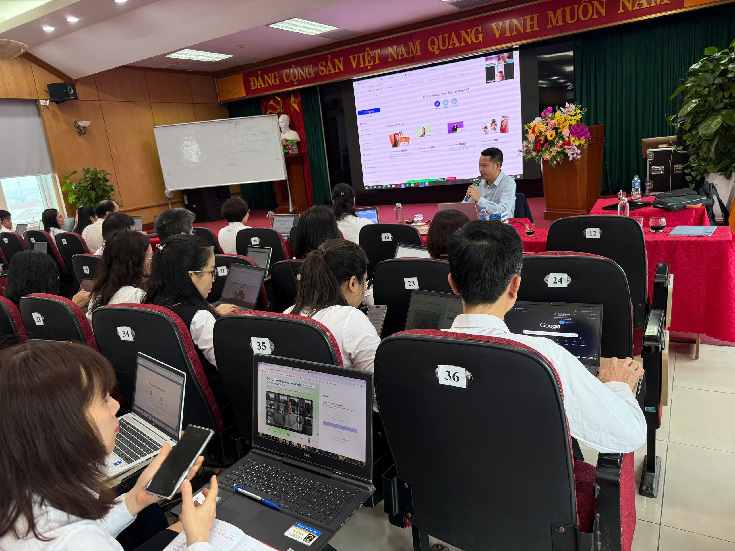 fcc53d9c32ec81b2d8fd