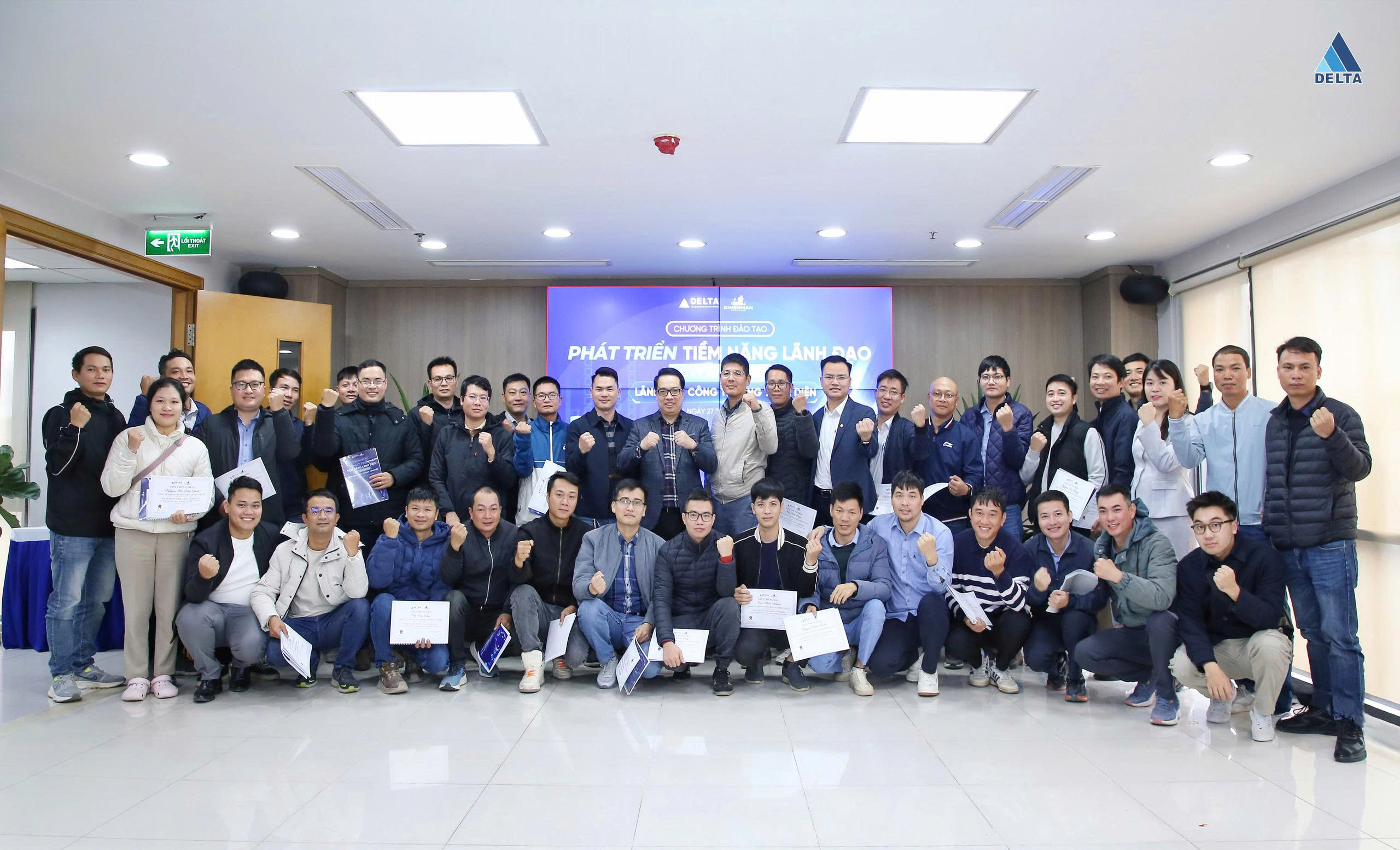 z7370446691322_247438479485e1fcd4fdceee4e60f515