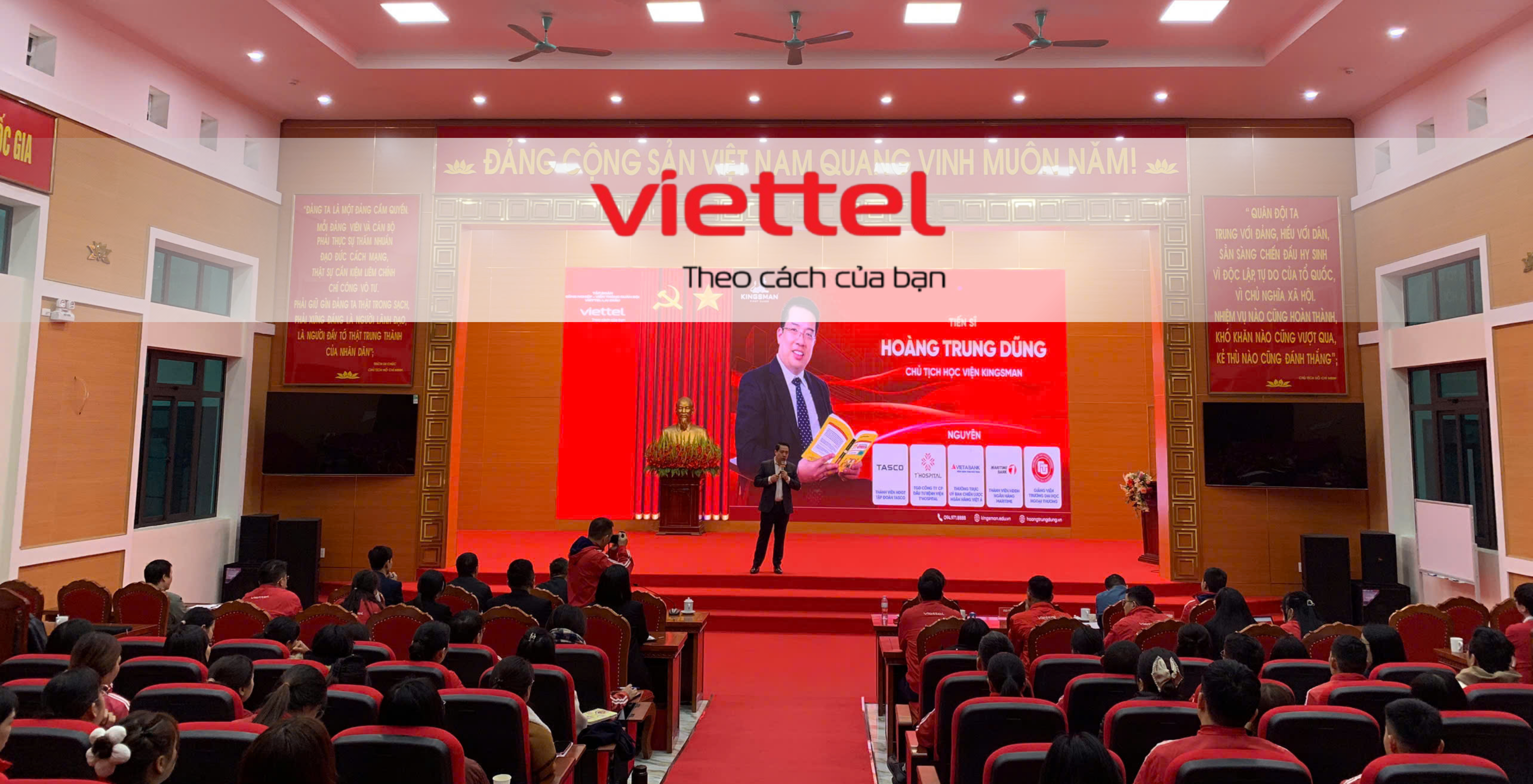 Quản trị - Dẫn dắt sự thay đổi trong kỷ nguyên mới 