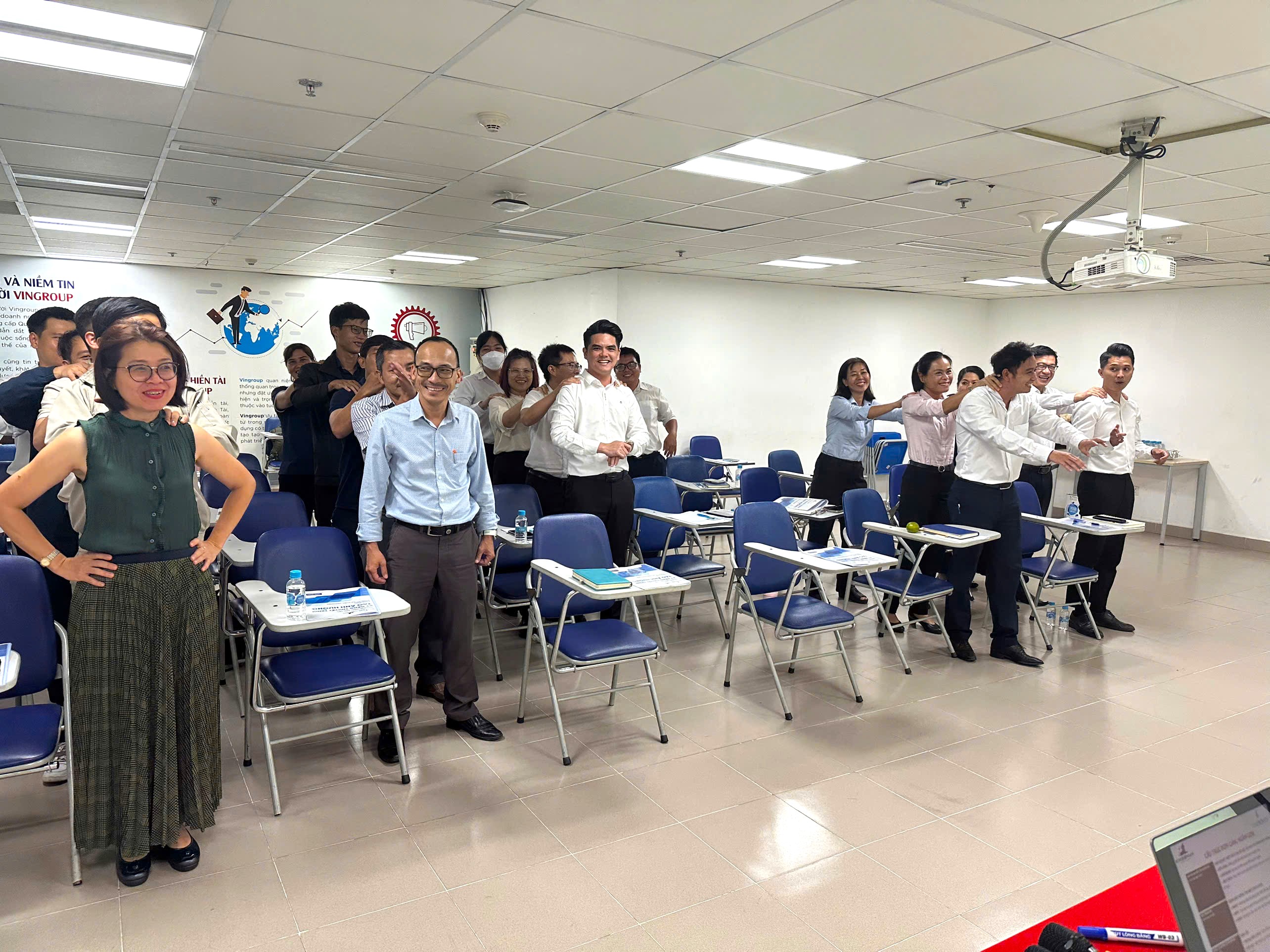 z6864855243471_237b06cff5639fb4077073d5c21576f4